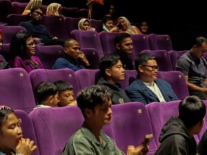 Wapres Ajak Anak Yatim Saksikan Film Jumbo, Tanamkan Nilai Percaya Diri dan Persahabatan