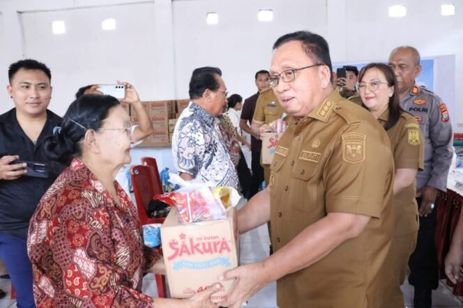 
					Bupati Minahasa Buka Bimbingan Fisik, Mental, Spiritual, dan Sosial Bagi Lansia