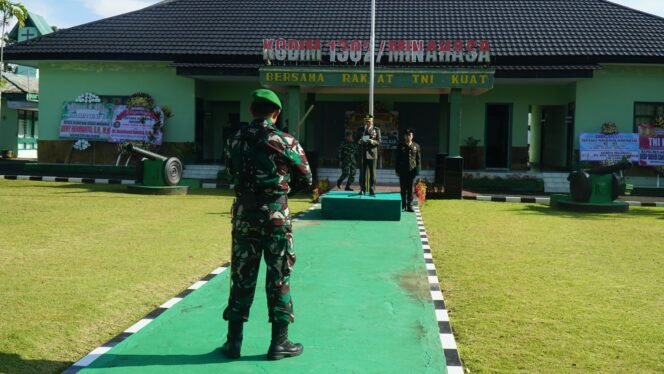 
					Kasdim 1302/Minahasa Pimpin Upacara HUT ke-80 TNI di Tondano