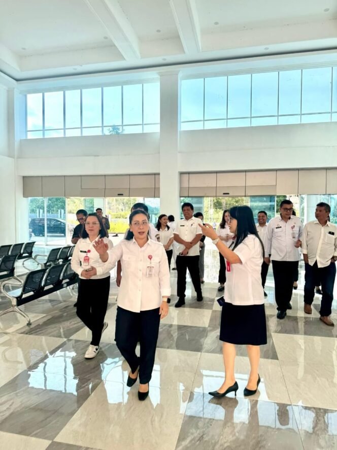 
					Wabup Vanda Sarundajang Tinjau RSUD Dr. Sam Ratulangi Tondano, Tekankan Peningkatan Mutu Pelayanan Kesehatan