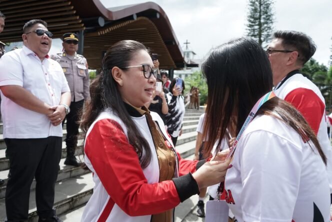 
					Wabup Vanda Sarundajang Lepas 587 Kontingen Minahasa ke PORPROV XII