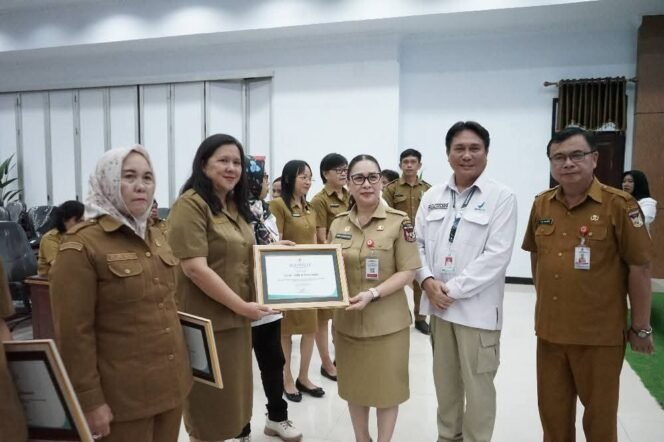 
					Wabup Vasung Tekan Pentingnya Pangan Aman, Sertifikat Keamanan Dibagikan