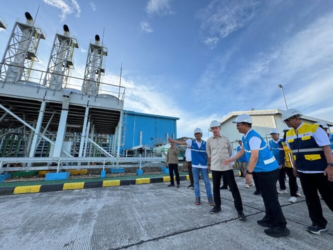 
					Wapres Tinjau PLTMG Nias, Pastikan Pasokan Listrik Aman Jelang Nataru