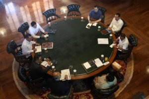 Presiden Bahas Kampung Haji, Energi, dan Pemulihan Sumatra di Hambalang