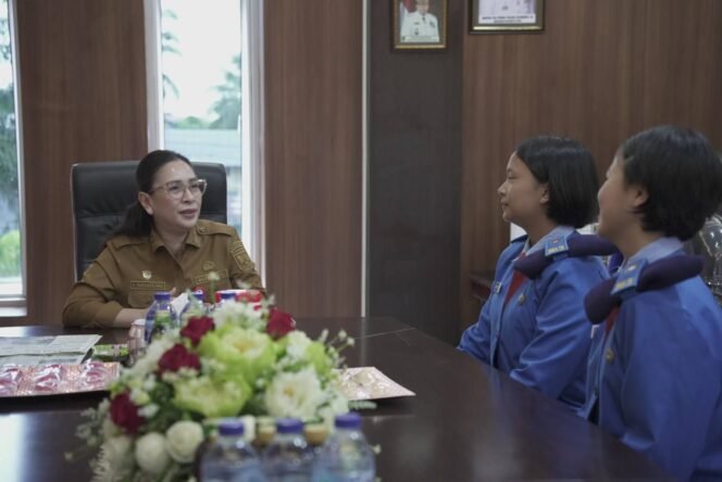 
					Wabup Minahasa Terima Audiensi Siswi SMA Taruna Nusantara