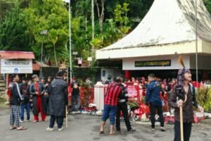 Polres Minahasa Kawal Ketat Ritual Adat Watu Pinabetengan dan Pacuan Kuda Tompaso