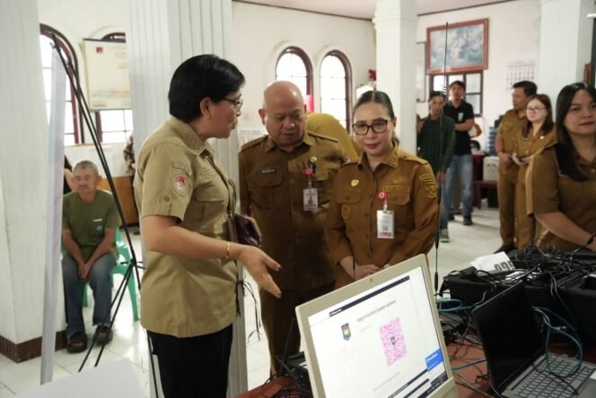 
					Wabup Minahasa Resmikan Layanan Jemput Bola IKD di Kawangkoan Barat