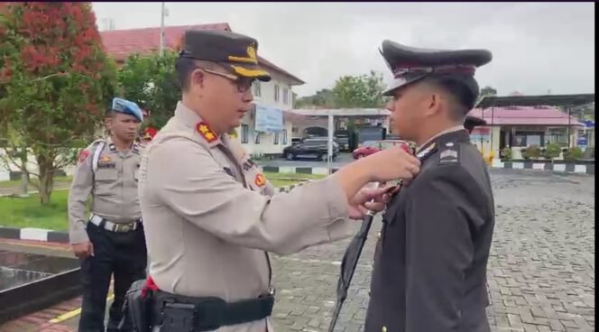 
					Negara Apresiasi Pengabdian, Personel Polres Minahasa Terima Tanda Kehormatan