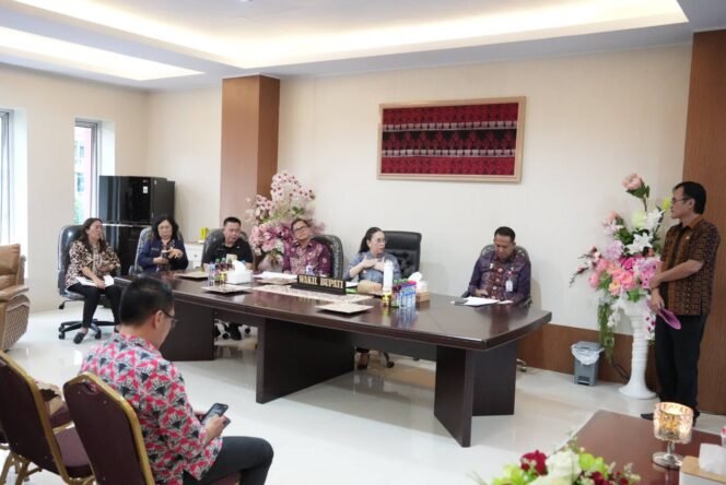 
					Wabup Vanda Sarundajang Kawal Ketat Jitupasna, Pastikan Pemulihan Pascabencana Tepat Sasaran